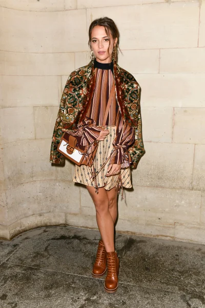 Look 16